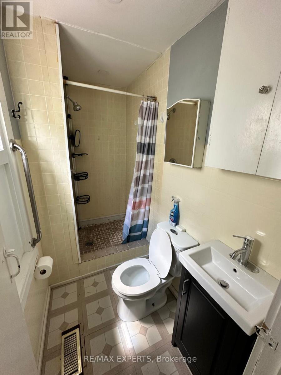 B - 62 West Street S, Orillia, Ontario  L3V 5G4 - Photo 15 - S12201566