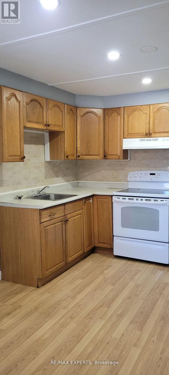 62 West Street S, Orillia, Ontario  L3V 5G4 - Photo 11 - S12201577