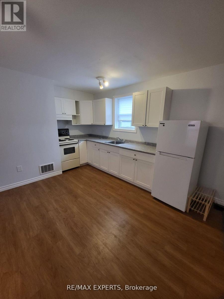 62 West Street S, Orillia, Ontario  L3V 5G4 - Photo 5 - S12201577