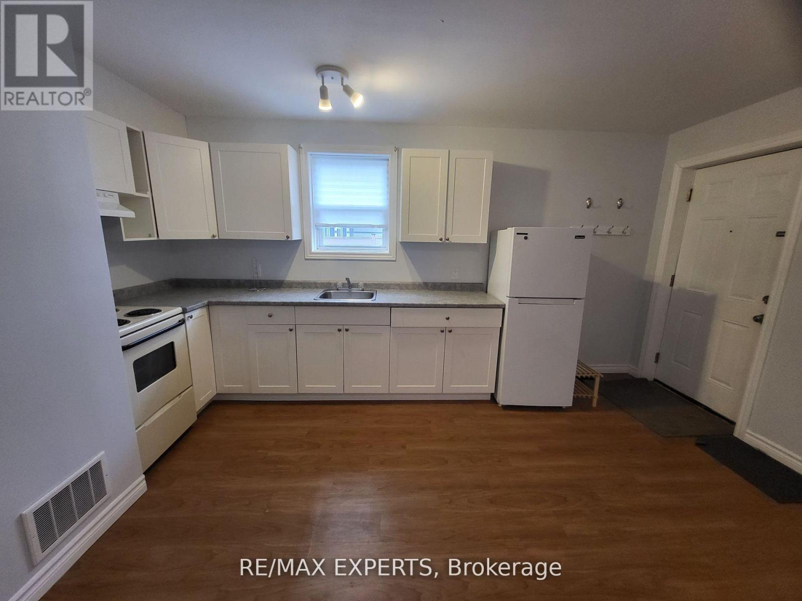 62 West Street S, Orillia, Ontario  L3V 5G4 - Photo 6 - S12201577