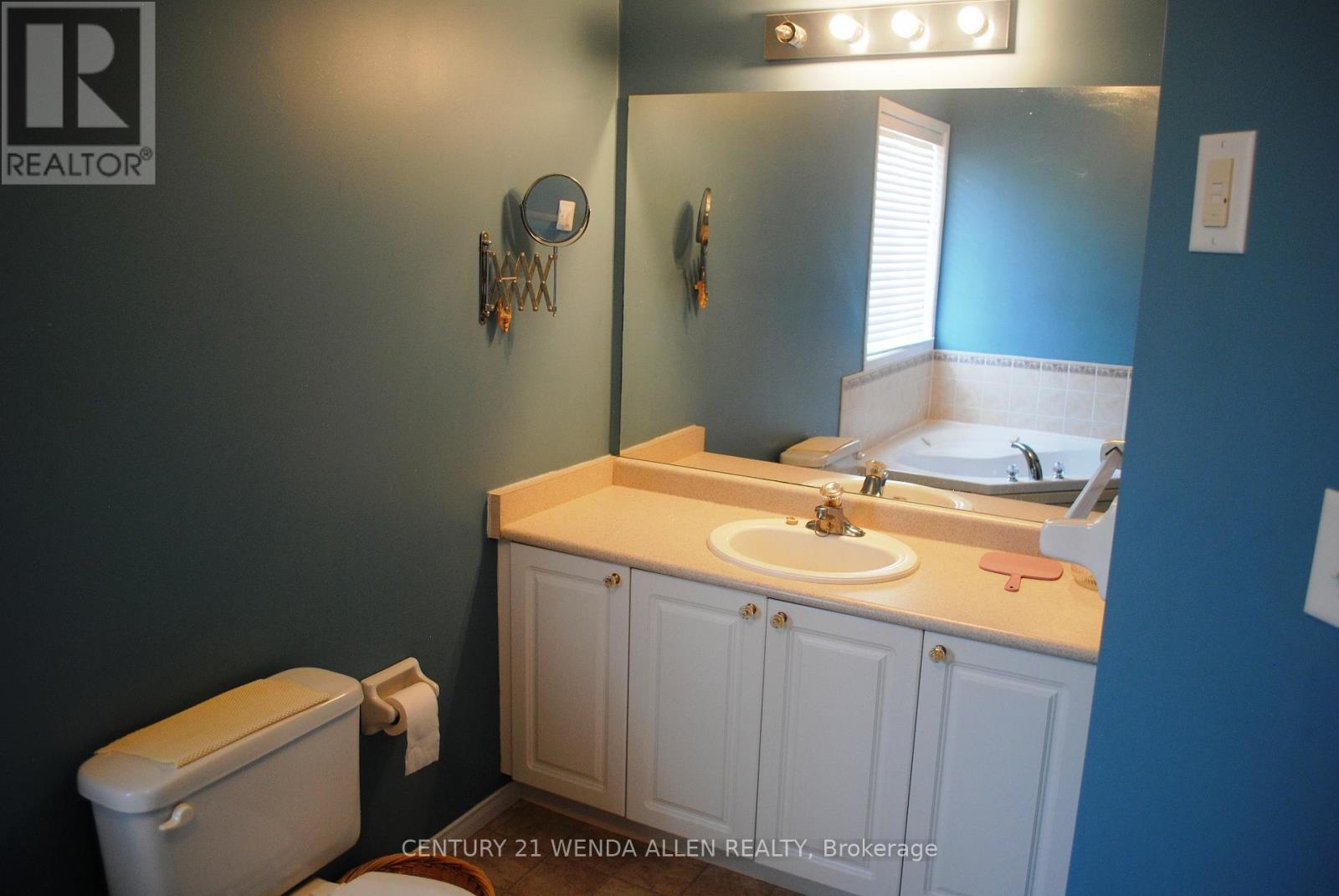 31 Seline Crescent, Barrie, Ontario  L4N 0Y7 - Photo 14 - S12201675