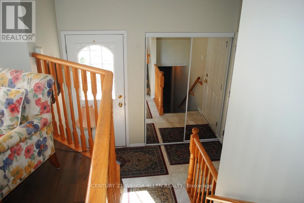31 Seline Crescent, Barrie, Ontario  L4N 0Y7 - Photo 2 - S12201675