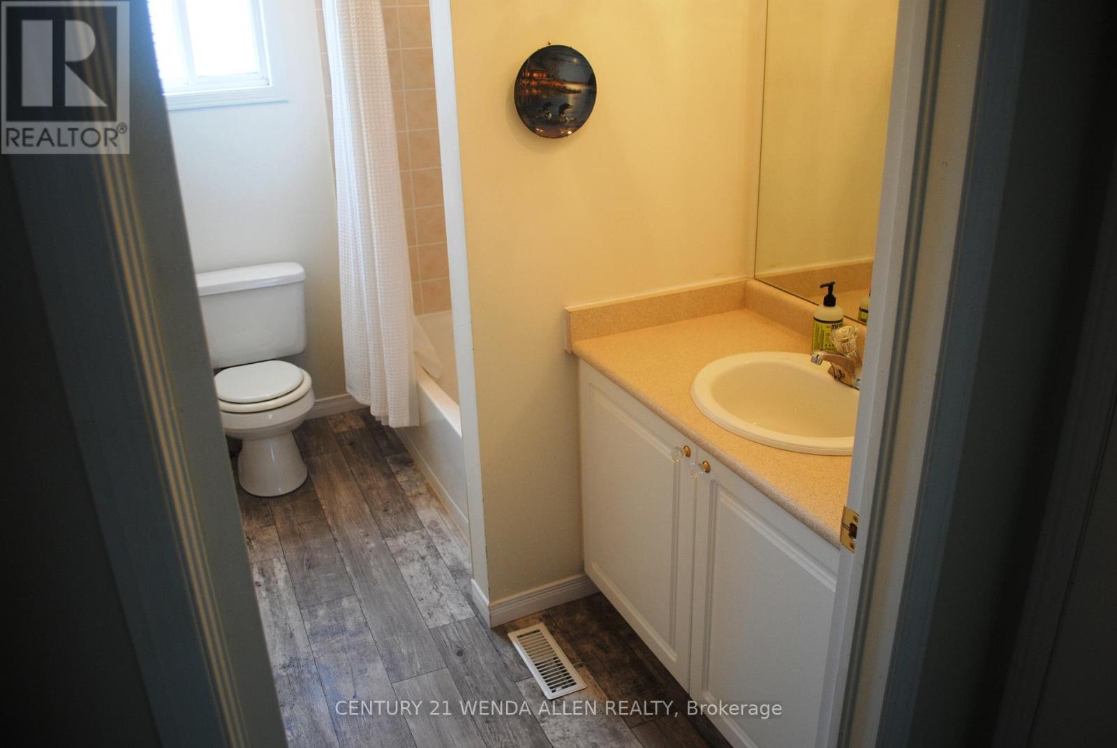 31 Seline Crescent, Barrie, Ontario  L4N 0Y7 - Photo 7 - S12201675