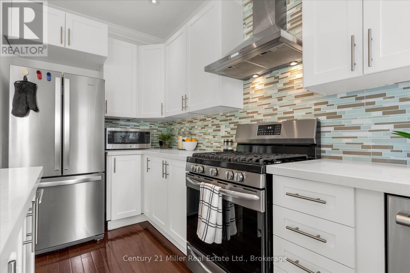 138 Gatwick Drive, Oakville (Ro River Oaks), Ontario  L6H 6N3 - Photo 13 - W12201782