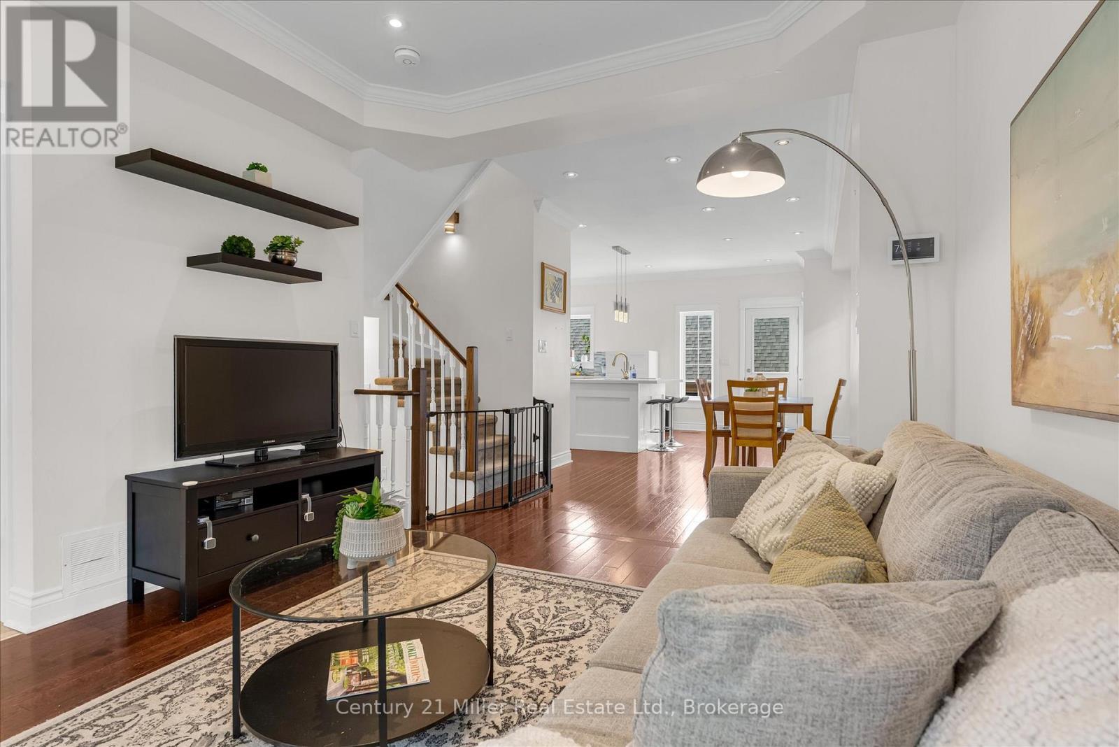 138 Gatwick Drive, Oakville (Ro River Oaks), Ontario  L6H 6N3 - Photo 7 - W12201782