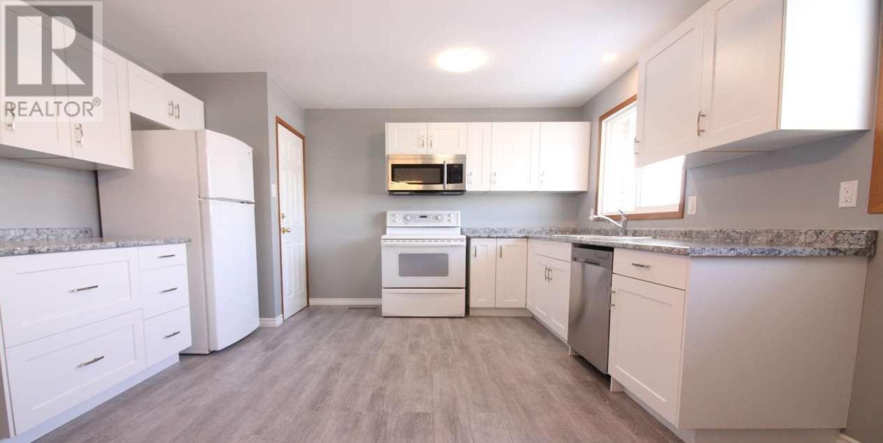 Property at 322 James St N image 3