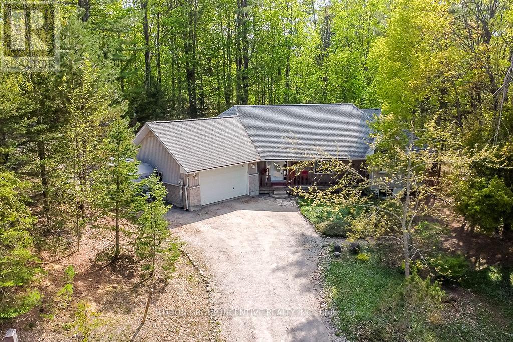 4 COUNTRY CLUB LANE, Oro-Medonte, Ontario