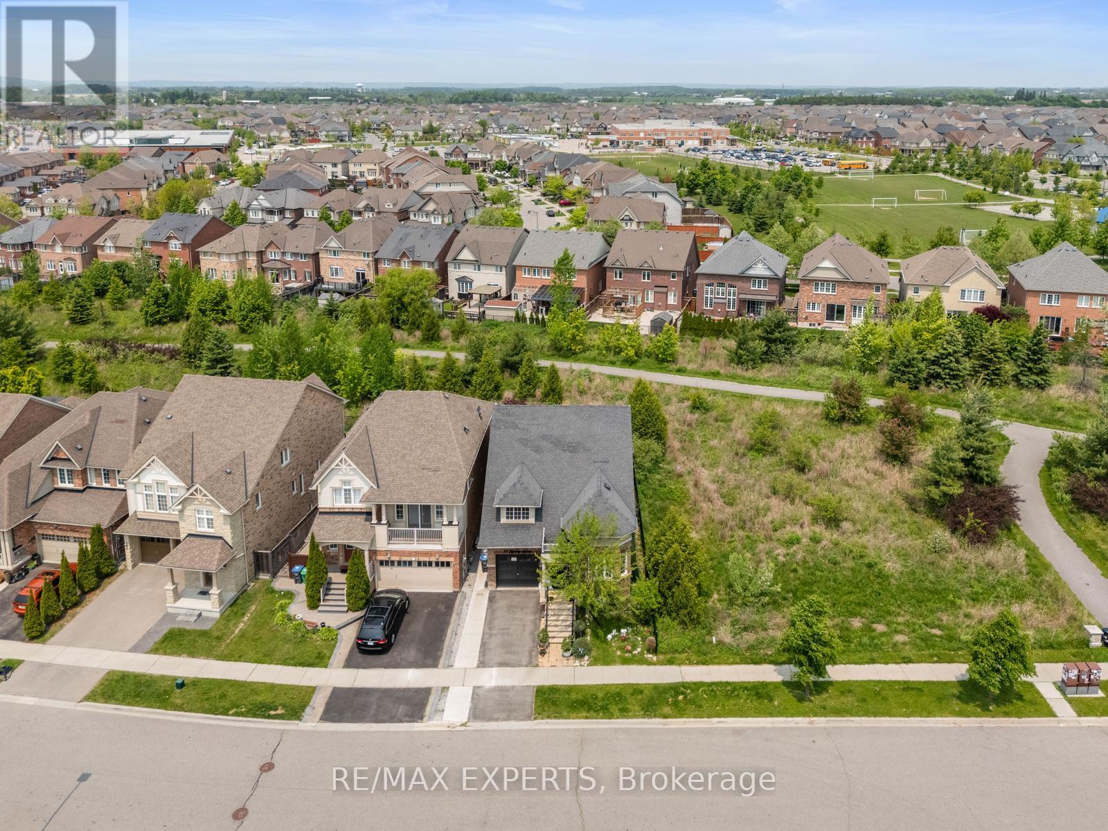 24 Kearny Avenue, Caledon, Ontario  L7C 3N9 - Photo 2 - W12201508