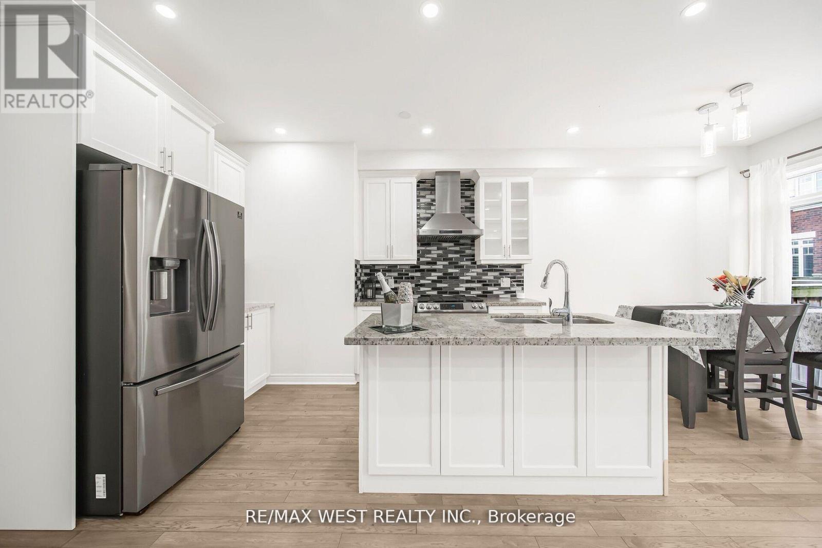 213 Sarah Cline Drive, Oakville, Ontario  L6M 0T8 - Photo 22 - W12201513