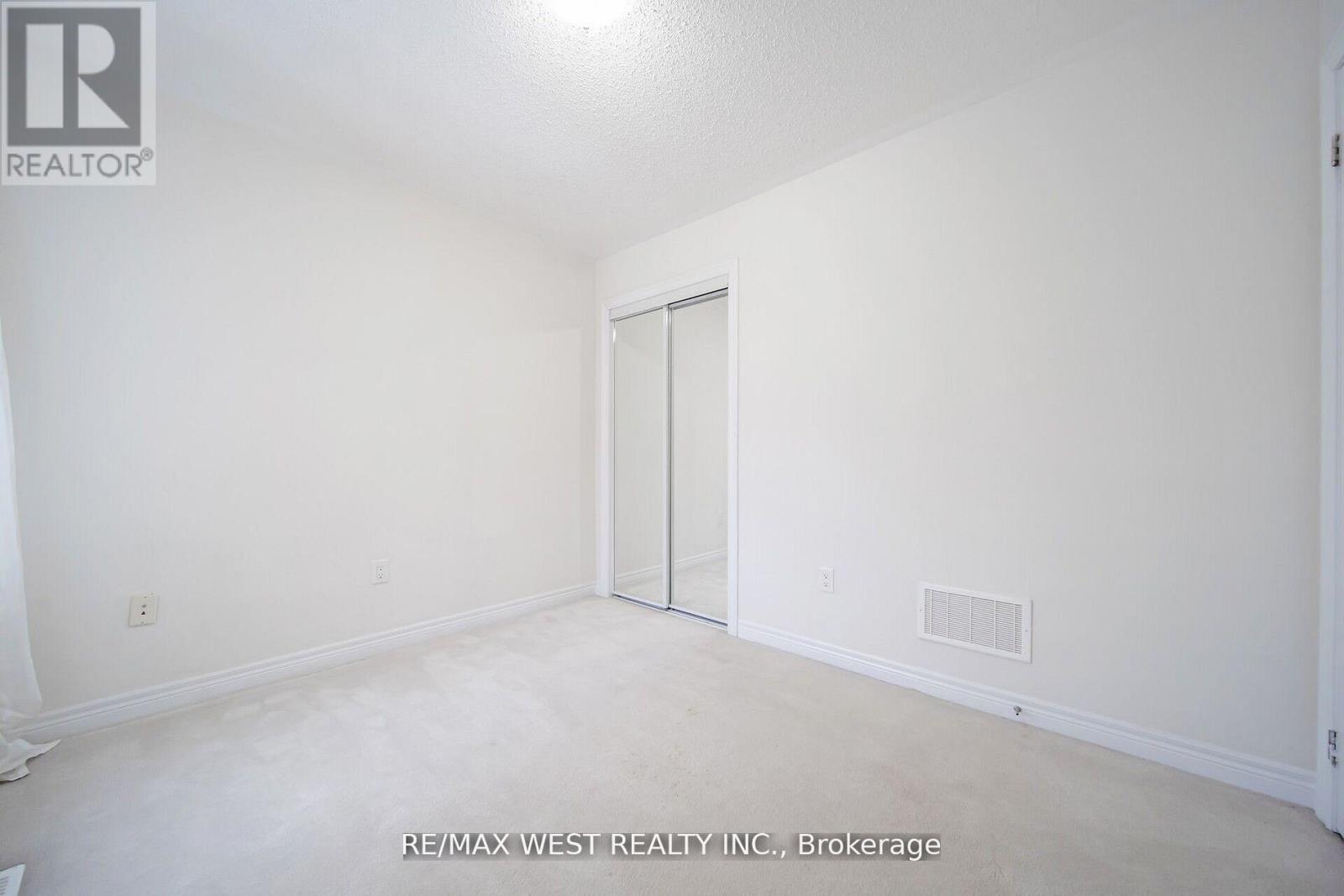 213 Sarah Cline Drive, Oakville, Ontario  L6M 0T8 - Photo 38 - W12201513