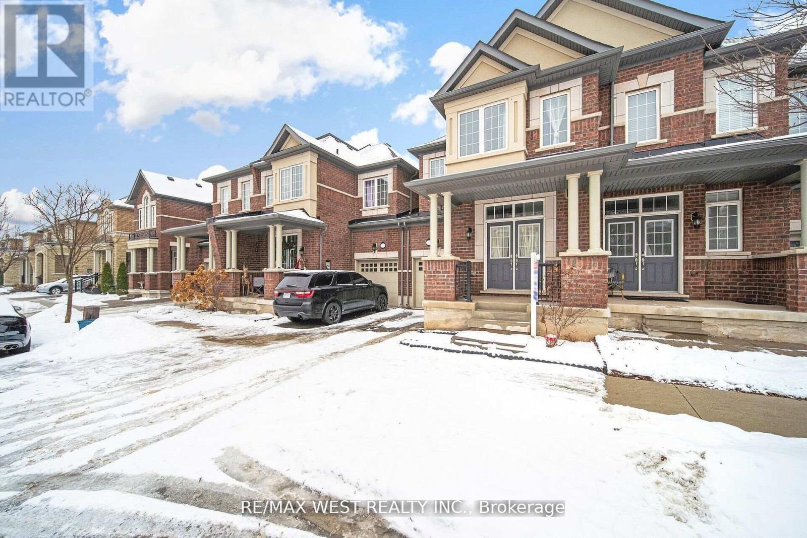 213 Sarah Cline Drive, Oakville, Ontario  L6M 0T8 - Photo 5 - W12201513