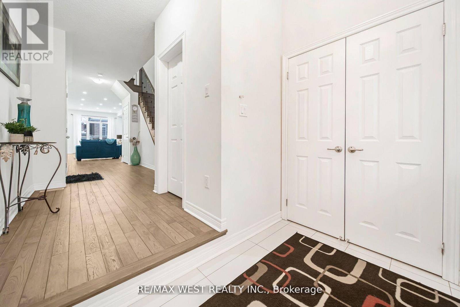 213 Sarah Cline Drive, Oakville, Ontario  L6M 0T8 - Photo 8 - W12201513