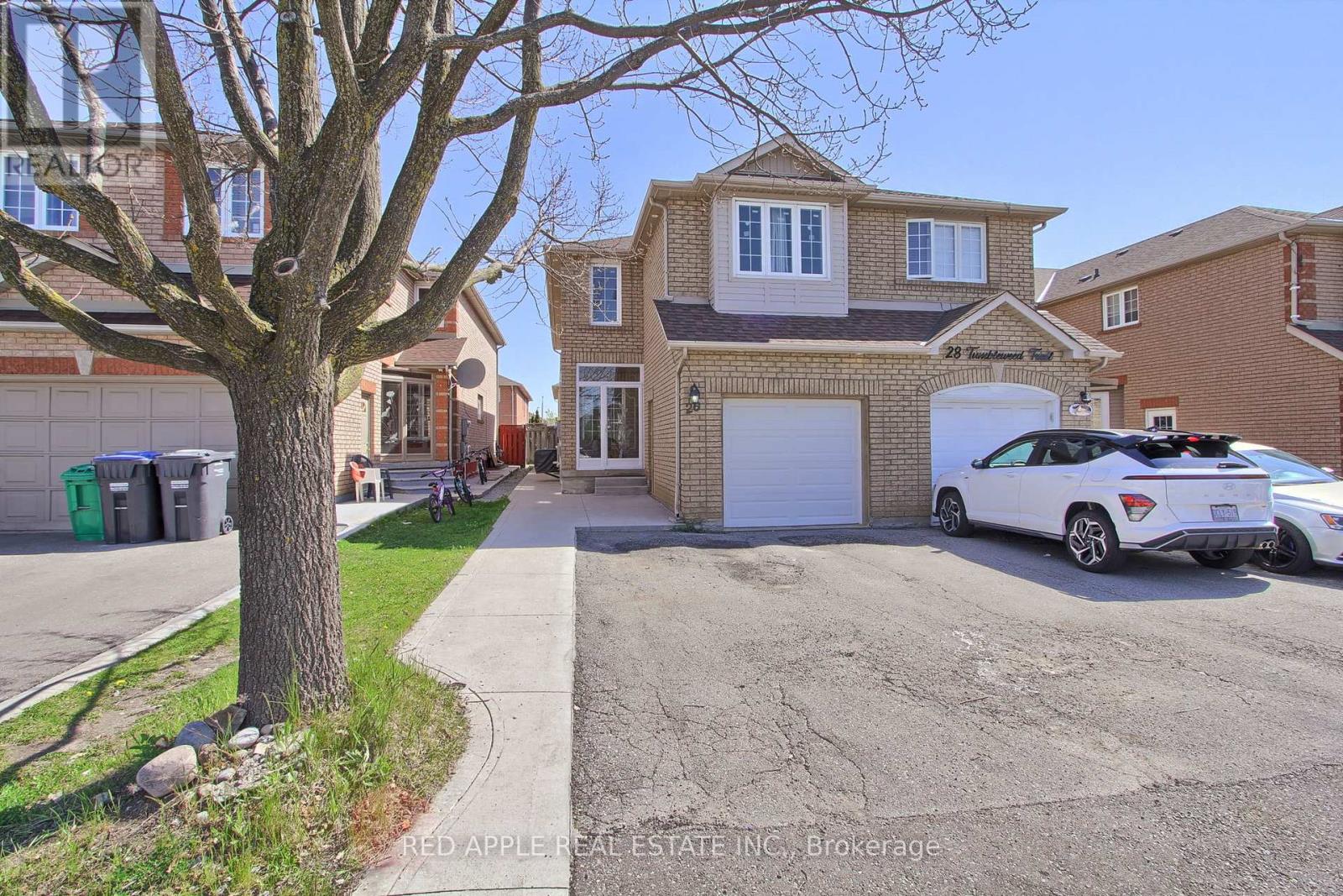 Property at 26 TUMBLEWEED TRAIL image 2