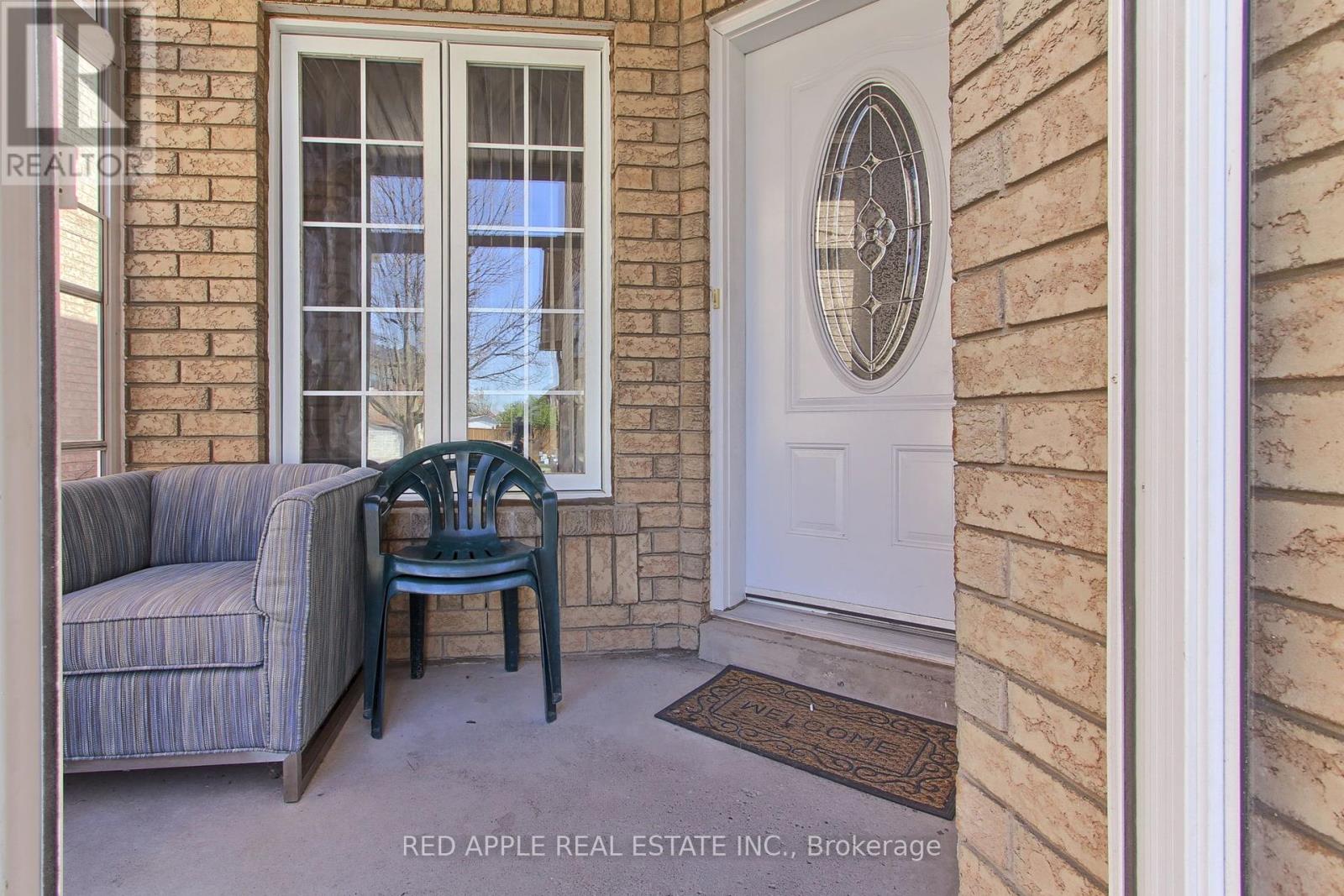 Property at 26 TUMBLEWEED TRAIL image 3