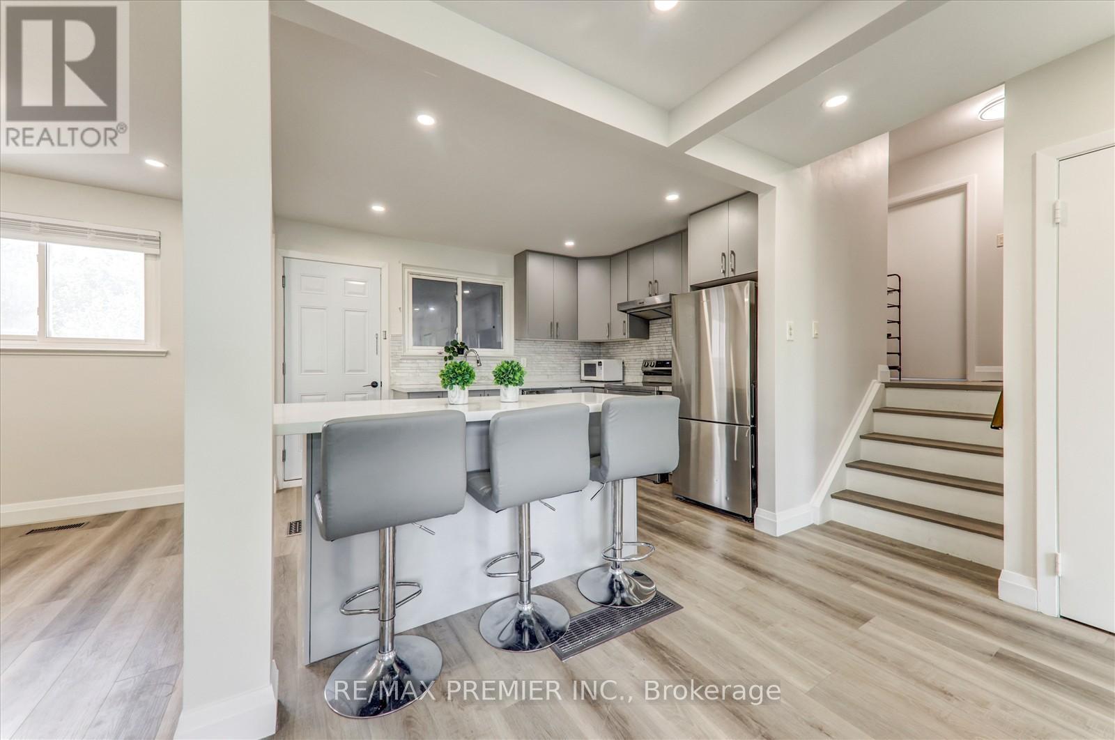 25 Secroft Crescent N, Toronto, Ontario  M3N 1R5 - Photo 19 - W12201523