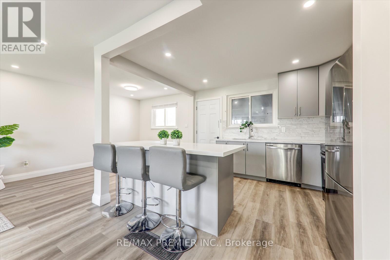25 Secroft Crescent N, Toronto, Ontario  M3N 1R5 - Photo 20 - W12201523