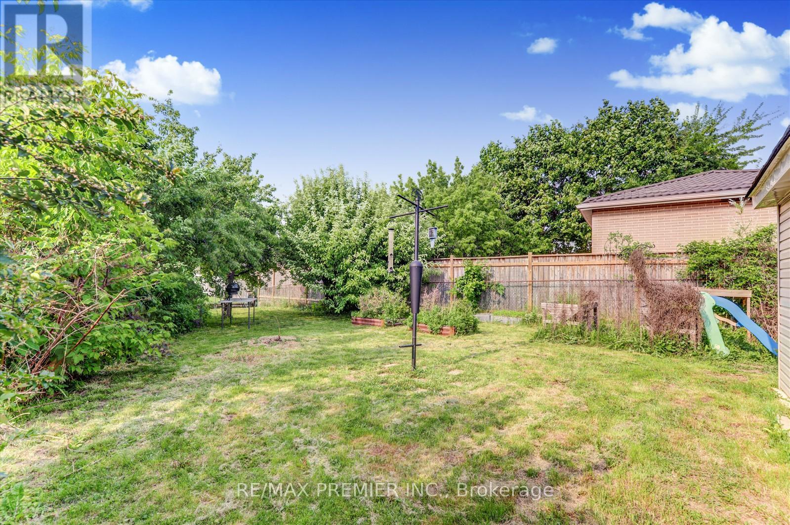 25 Secroft Crescent N, Toronto, Ontario  M3N 1R5 - Photo 31 - W12201523