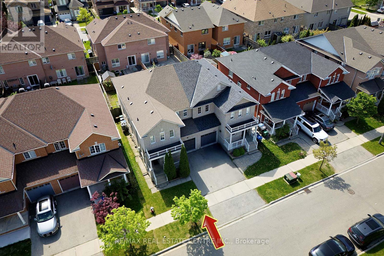 3686 Aruba Place, Mississauga, Ontario  L5M 6Z2 - Photo 2 - W12201547