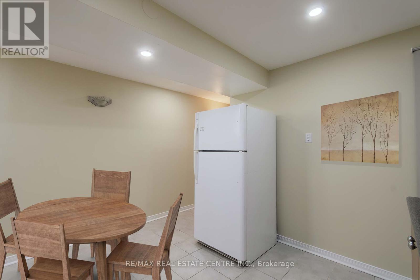 3686 Aruba Place, Mississauga, Ontario  L5M 6Z2 - Photo 24 - W12201547