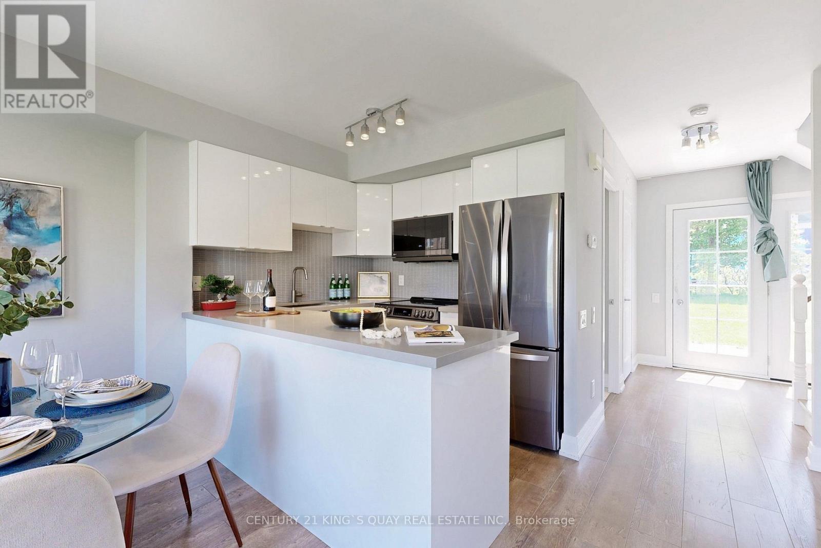 T93 - 9 Windermere Avenue, Toronto, Ontario  M6S 5A4 - Photo 7 - W12201564