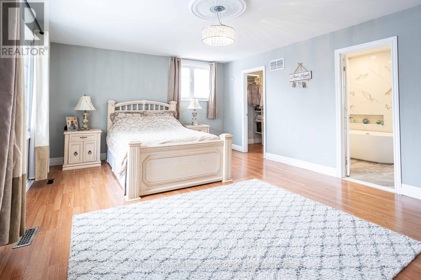 32 Madrid Crescent, Brampton (Central Park), Ontario  L6S 2X4 - Photo 23 - W12201591