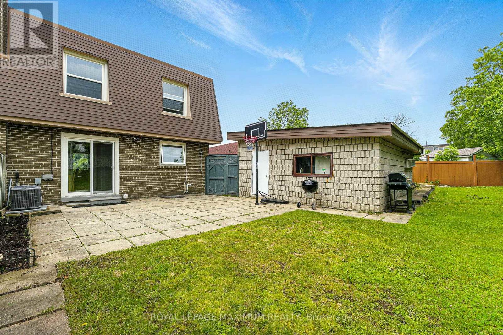 32 Fennimore Crescent, Toronto, Ontario  M3N 1G8 - Photo 36 - W12201677