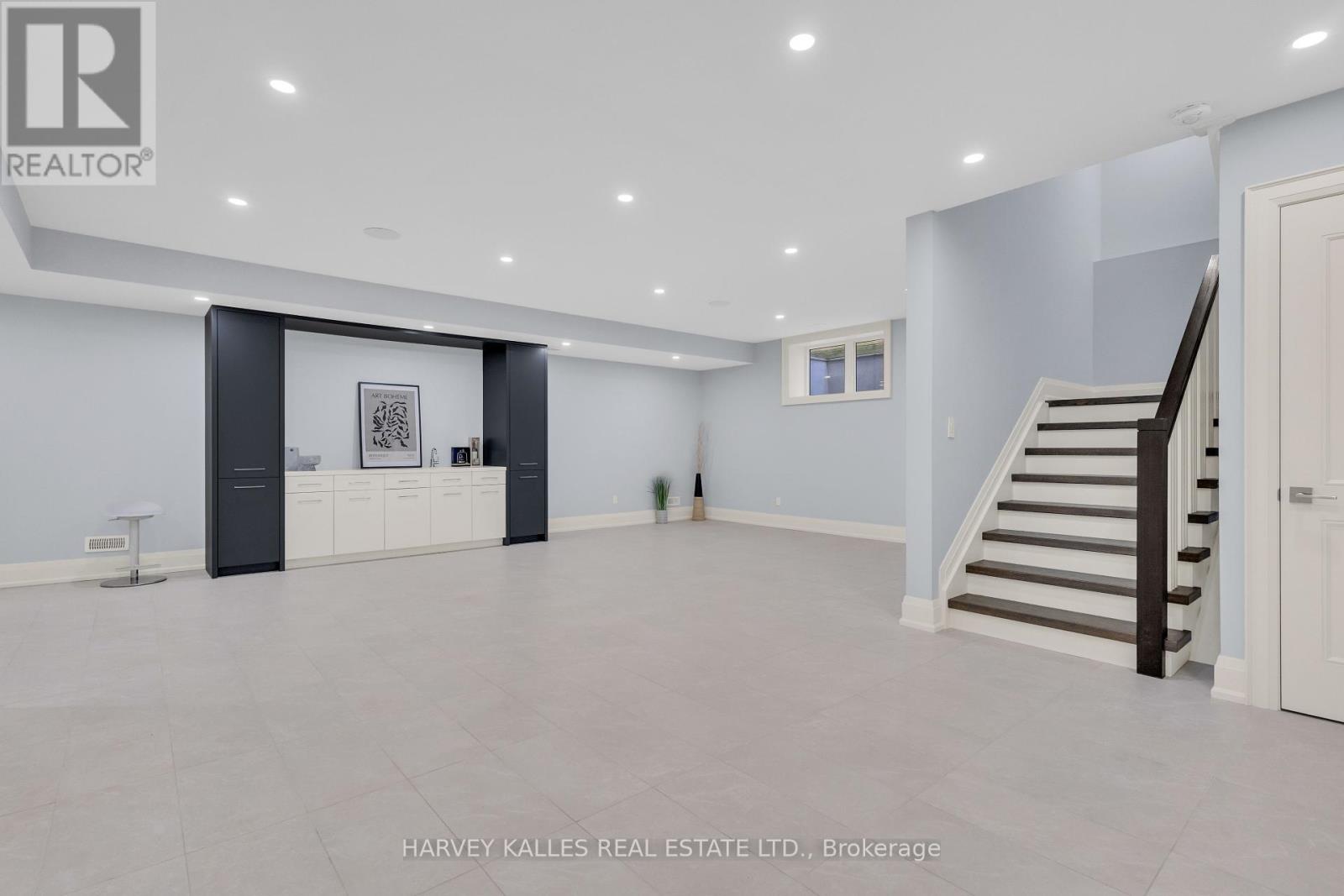 29 Leland Avenue, Toronto (Stonegate-Queensway), Ontario  M8Z 2X6 - Photo 37 - W12201683