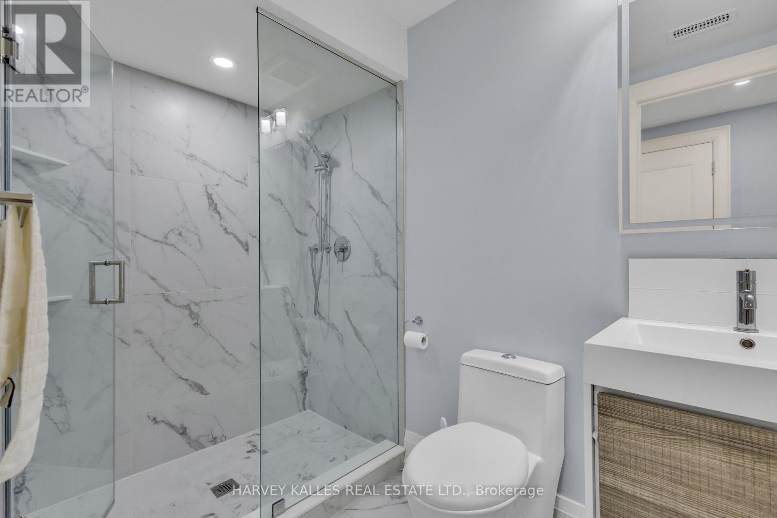 29 Leland Avenue, Toronto (Stonegate-Queensway), Ontario  M8Z 2X6 - Photo 42 - W12201683