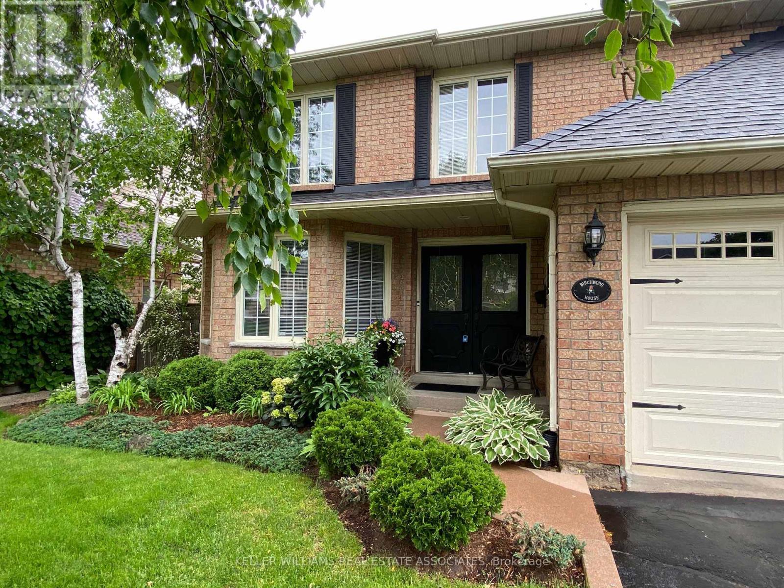 2224 Vista Drive, Burlington, Ontario  L7M 3N5 - Photo 3 - W12201701