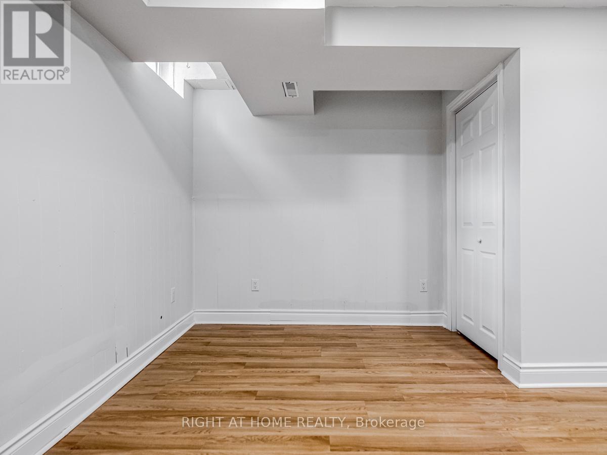 2273 Munn's Avenue, Oakville, Ontario  L6H 3M4 - Photo 24 - W12201713