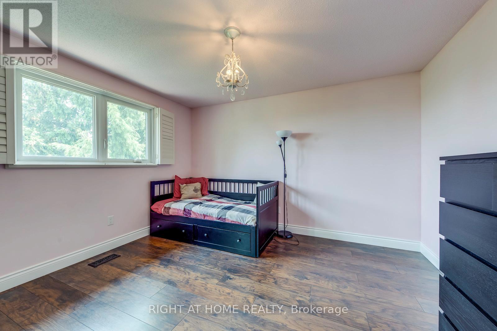 70 De Rose Avenue, Caledon, Ontario  L7E 1A8 - Photo 34 - W12201737
