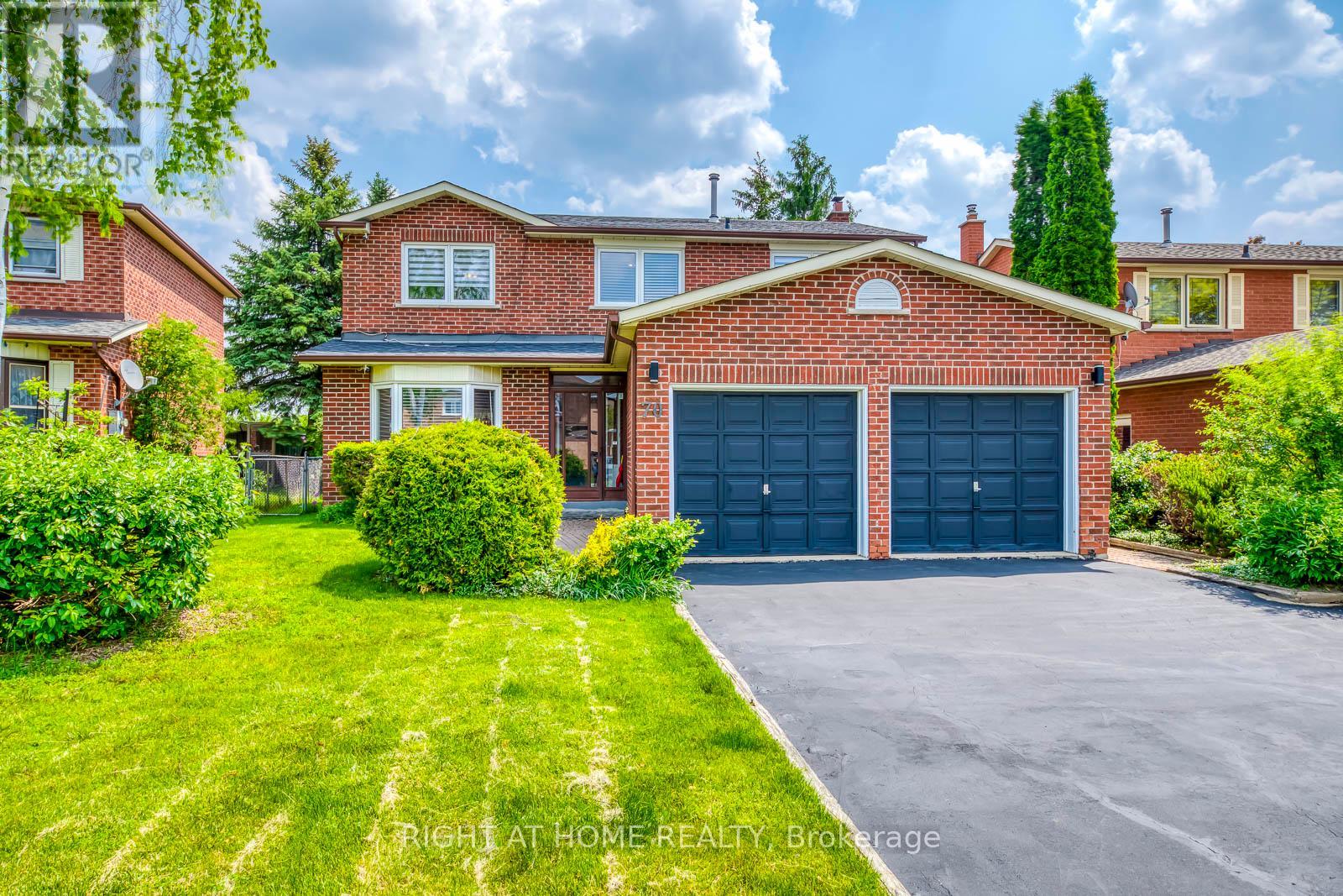 70 De Rose Avenue, Caledon, Ontario  L7E 1A8 - Photo 7 - W12201737