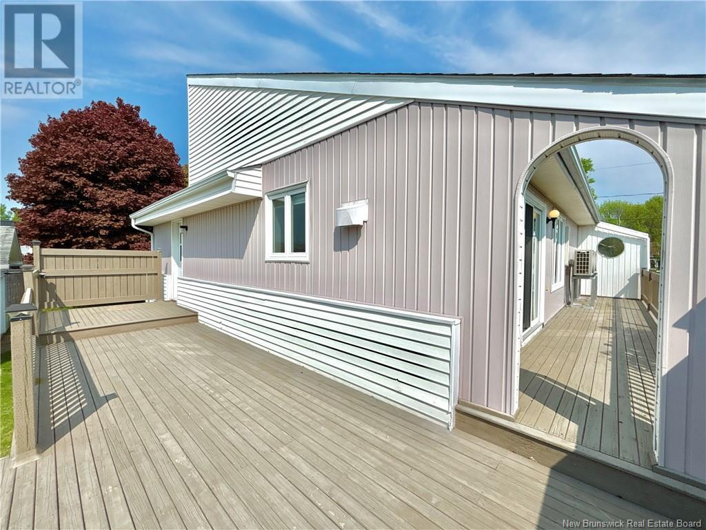 784 St Pierre, Beresford, New Brunswick  E8K 1S1 - Photo 27 - NB118441
