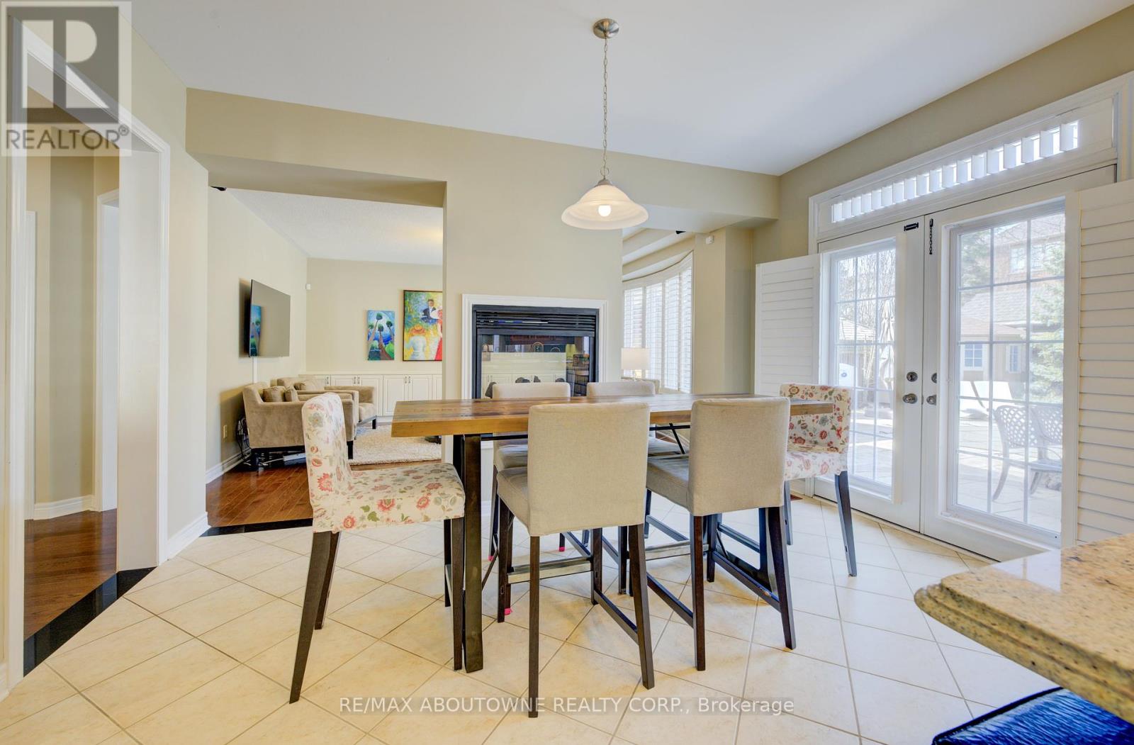1521 Craigleith Road, Oakville, Ontario  L6H 7W3 - Photo 10 - W12200645