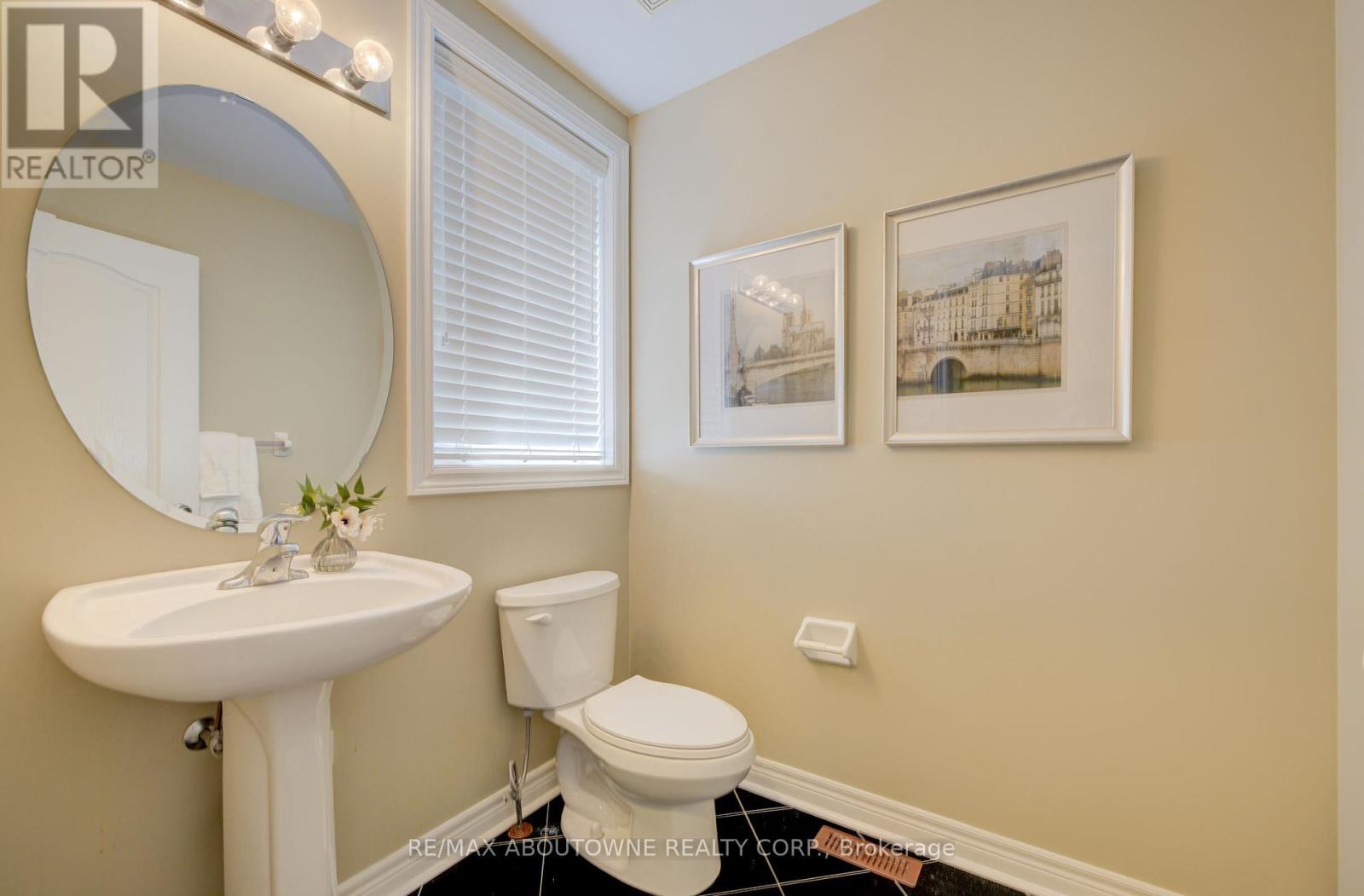 1521 Craigleith Road, Oakville, Ontario  L6H 7W3 - Photo 16 - W12200645