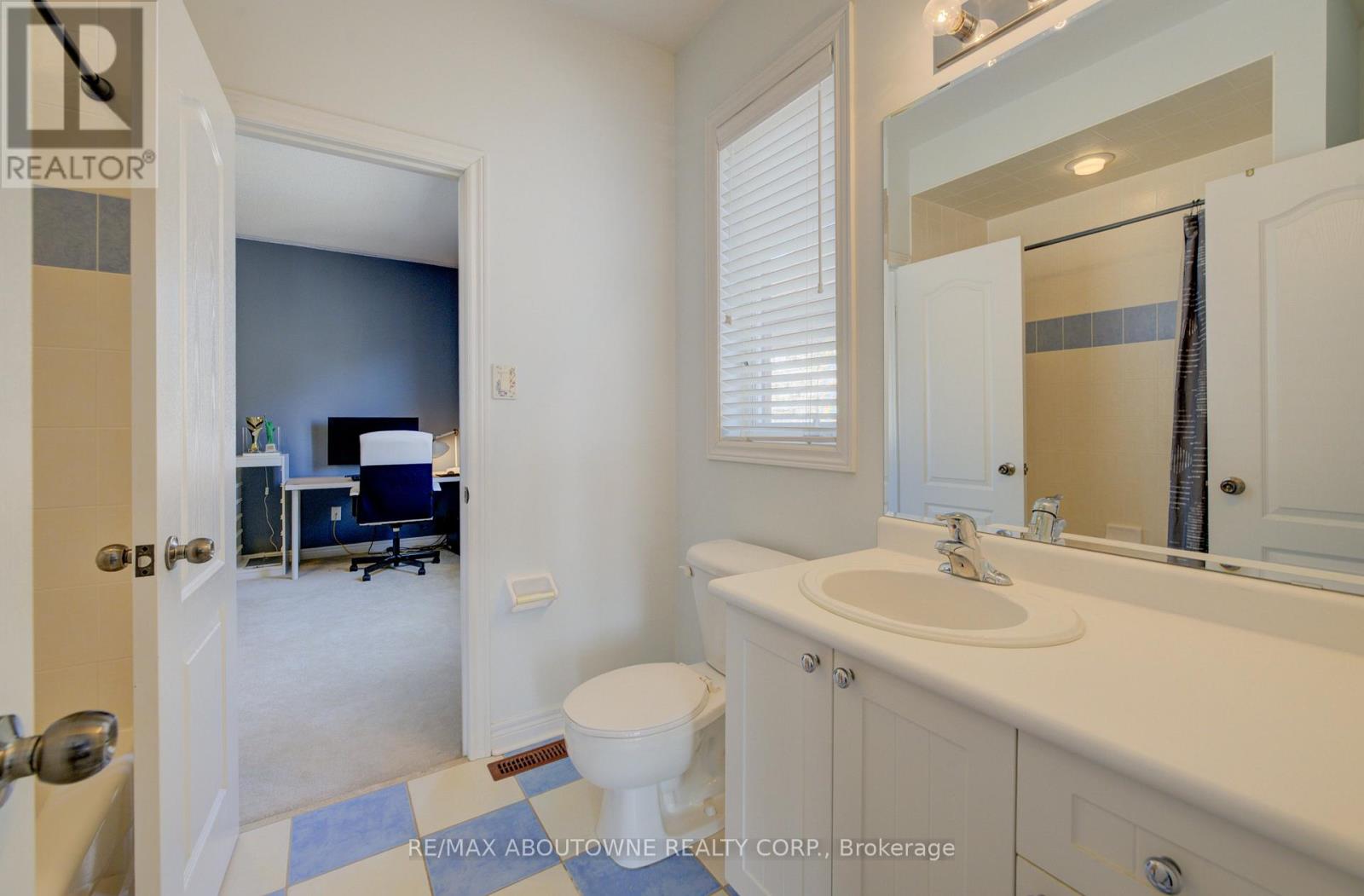 1521 Craigleith Road, Oakville, Ontario  L6H 7W3 - Photo 26 - W12200645
