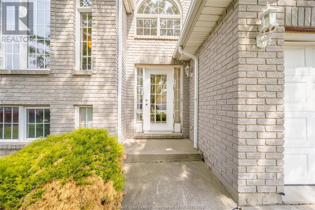 4280 Masotti, Windsor, Ontario  N9G 2V4 - Photo 3 - 25014273