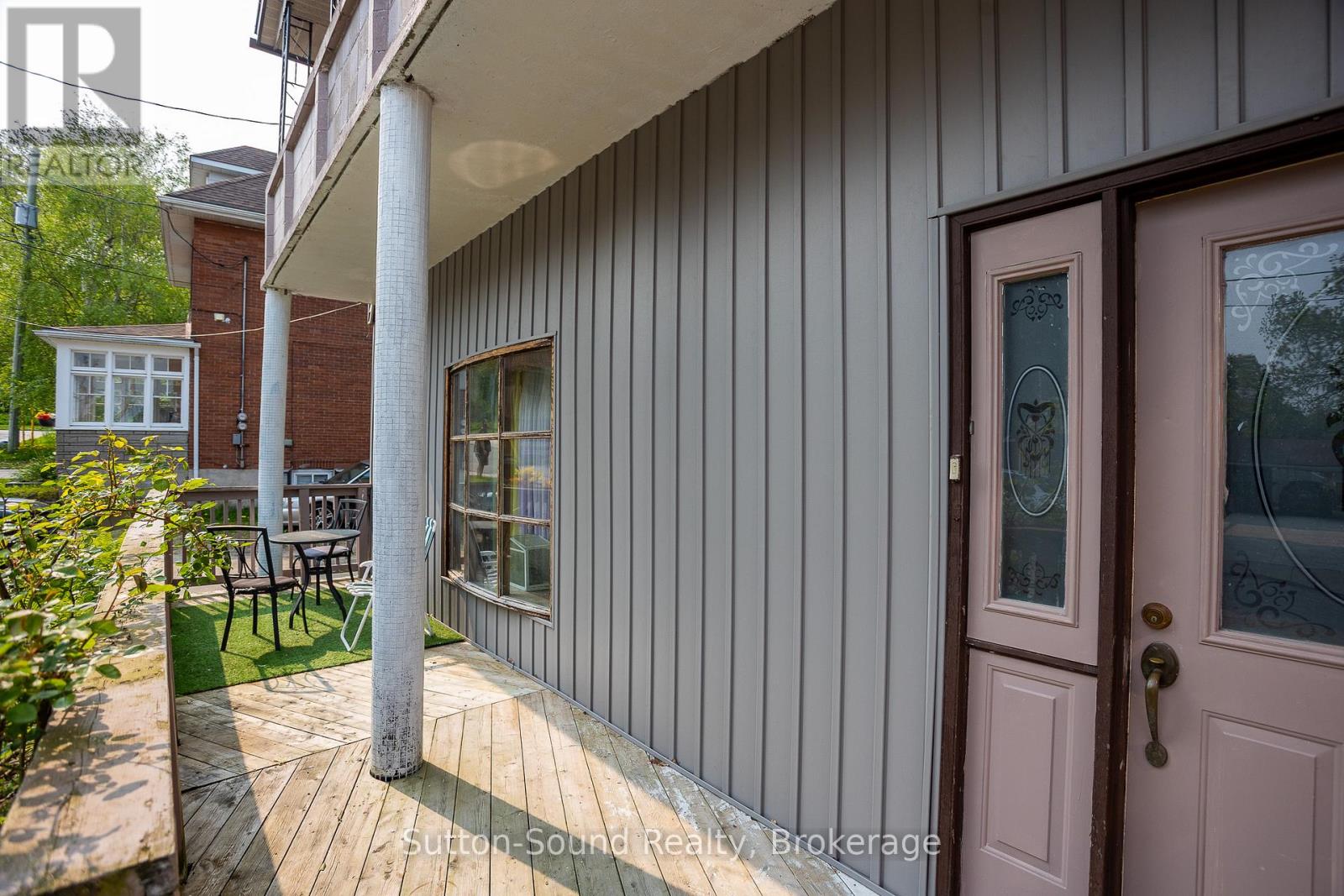 351 14th Street E, Owen Sound, Ontario  N4K 1W8 - Photo 3 - X12201820