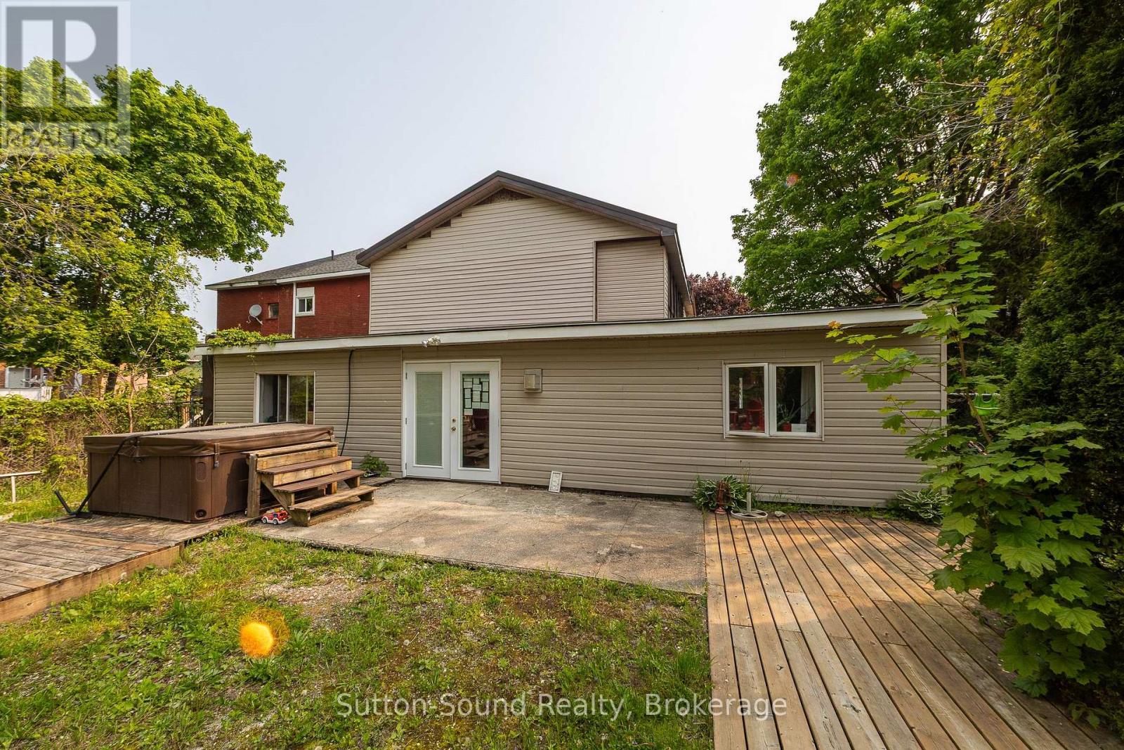 351 14th Street E, Owen Sound, Ontario  N4K 1W8 - Photo 4 - X12201820