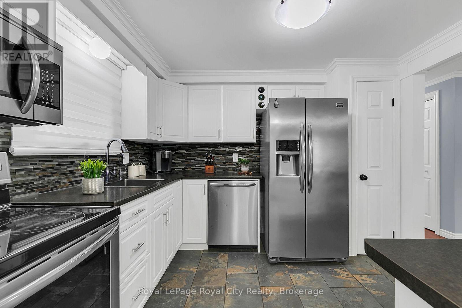 19 Burton Road, Guelph, Ontario  N1H 8A6 - Photo 12 - X12201863