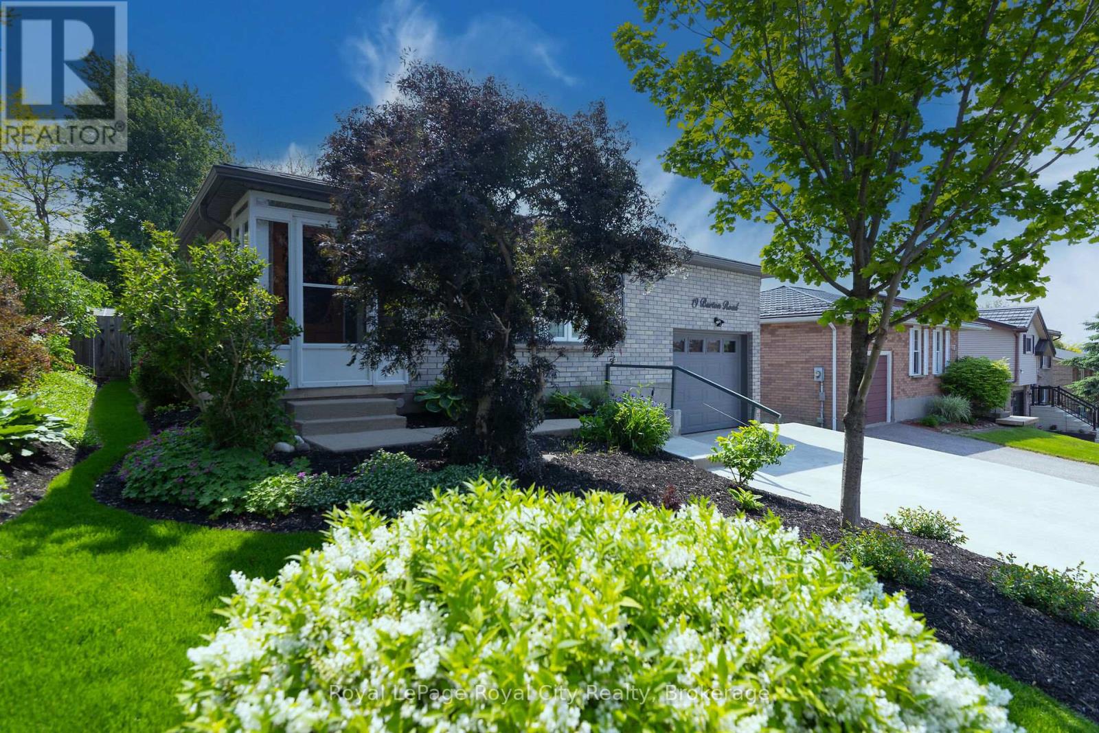 19 Burton Road, Guelph, Ontario  N1H 8A6 - Photo 3 - X12201863