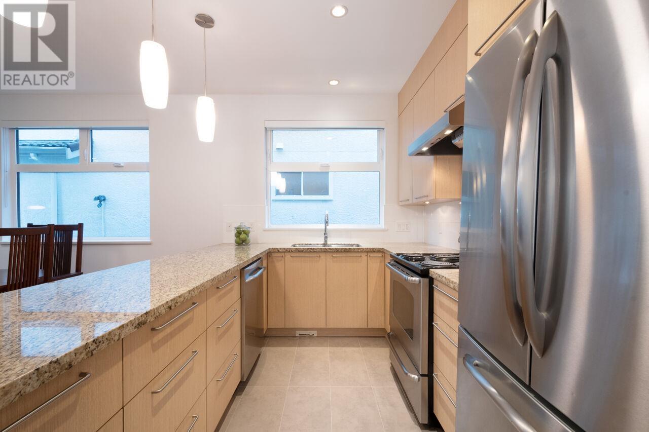 Listing Picture 20 of 36 : 117 W 26TH AVENUE, Vancouver / 溫哥華 - 魯藝地產 Yvonne Lu Group - MLS Medallion Club Member