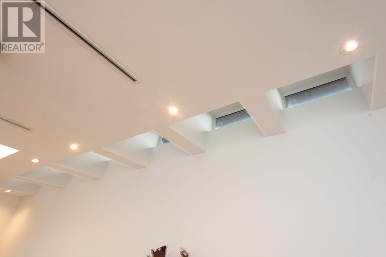 Listing Picture 8 of 36 : 117 W 26TH AVENUE, Vancouver / 溫哥華 - 魯藝地產 Yvonne Lu Group - MLS Medallion Club Member