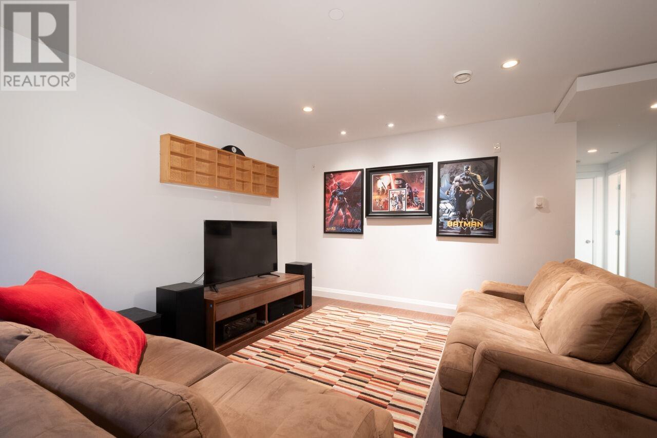 Listing Picture 14 of 36 : 117 W 26TH AVENUE, Vancouver / 溫哥華 - 魯藝地產 Yvonne Lu Group - MLS Medallion Club Member