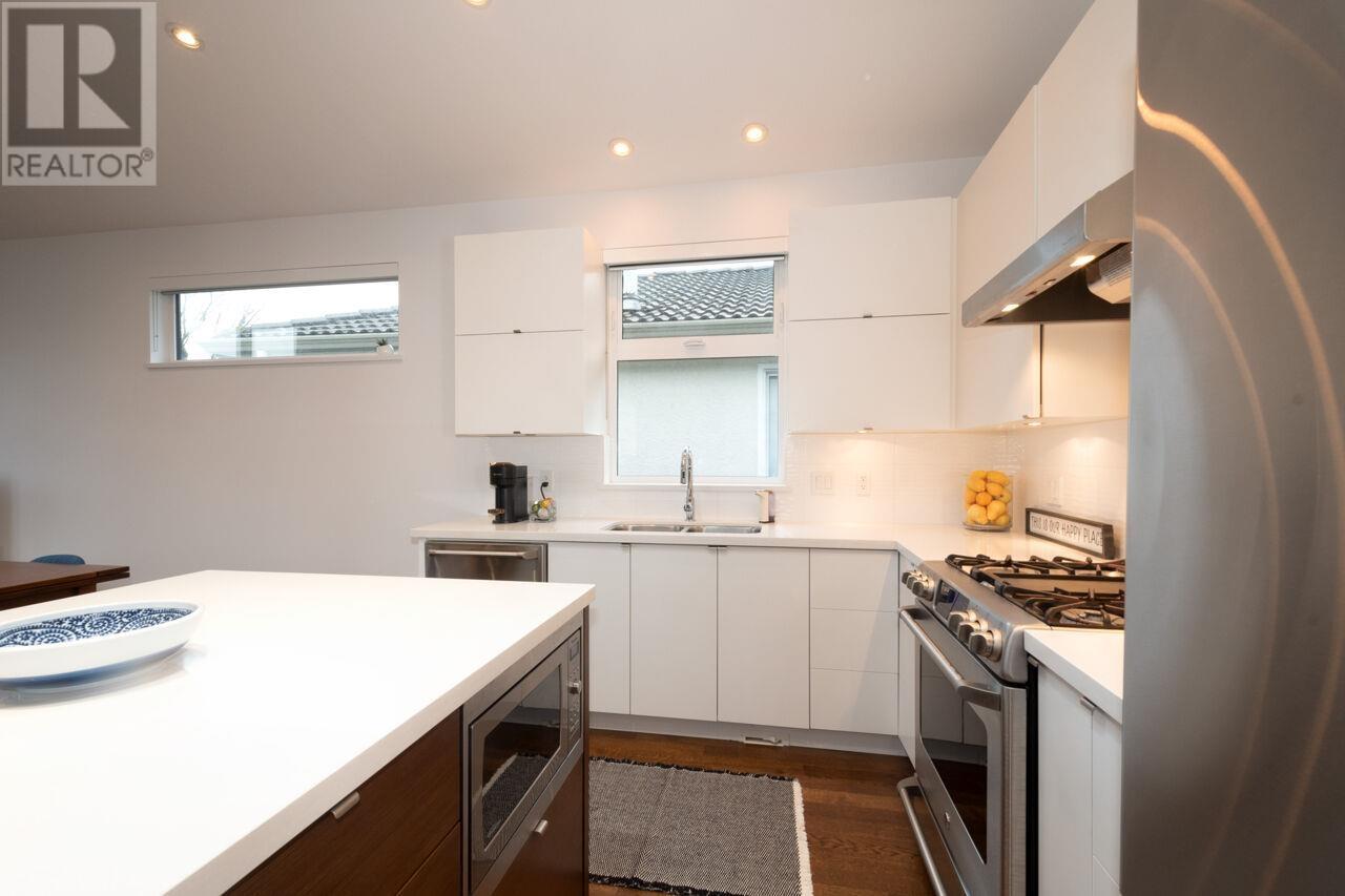 Listing Picture 5 of 36 : 117 W 26TH AVENUE, Vancouver / 溫哥華 - 魯藝地產 Yvonne Lu Group - MLS Medallion Club Member