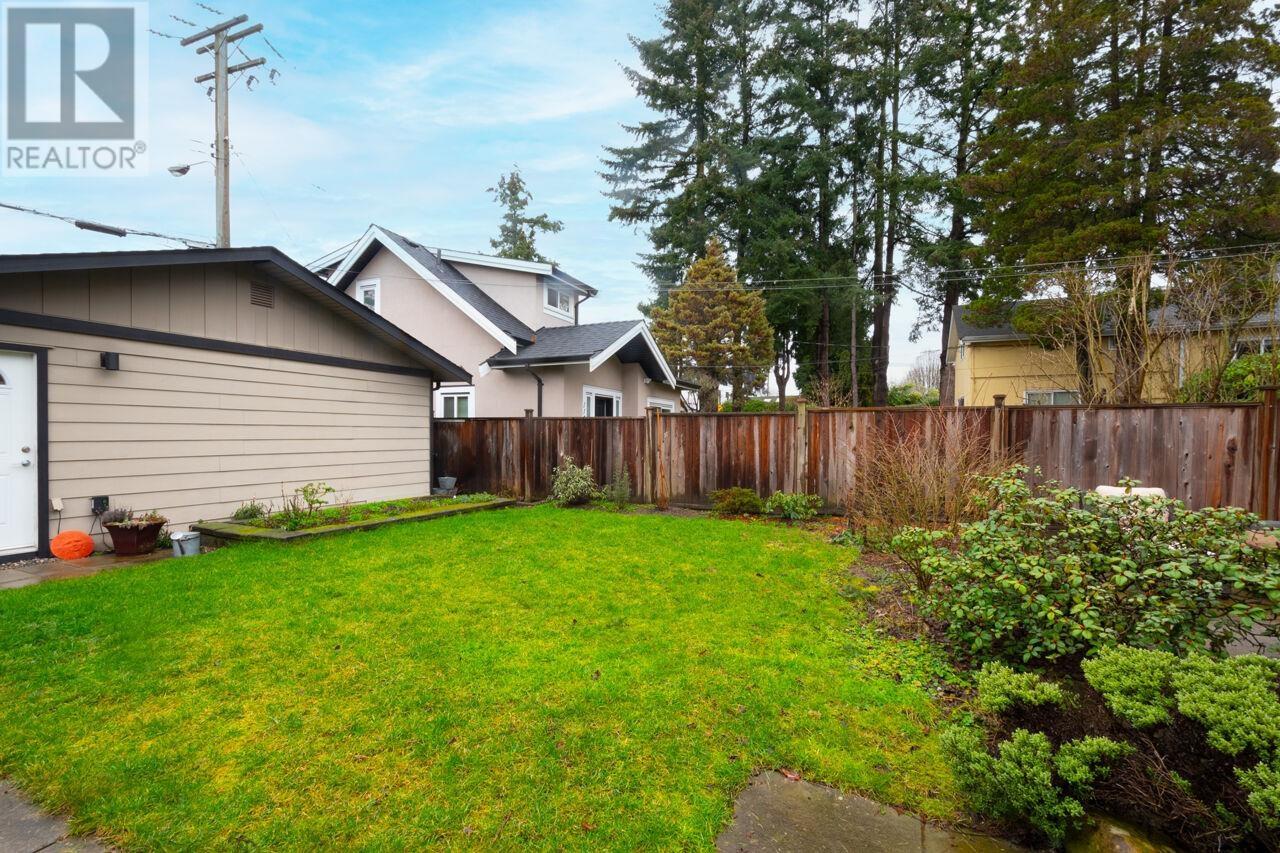 Listing Picture 35 of 36 : 117 W 26TH AVENUE, Vancouver / 溫哥華 - 魯藝地產 Yvonne Lu Group - MLS Medallion Club Member