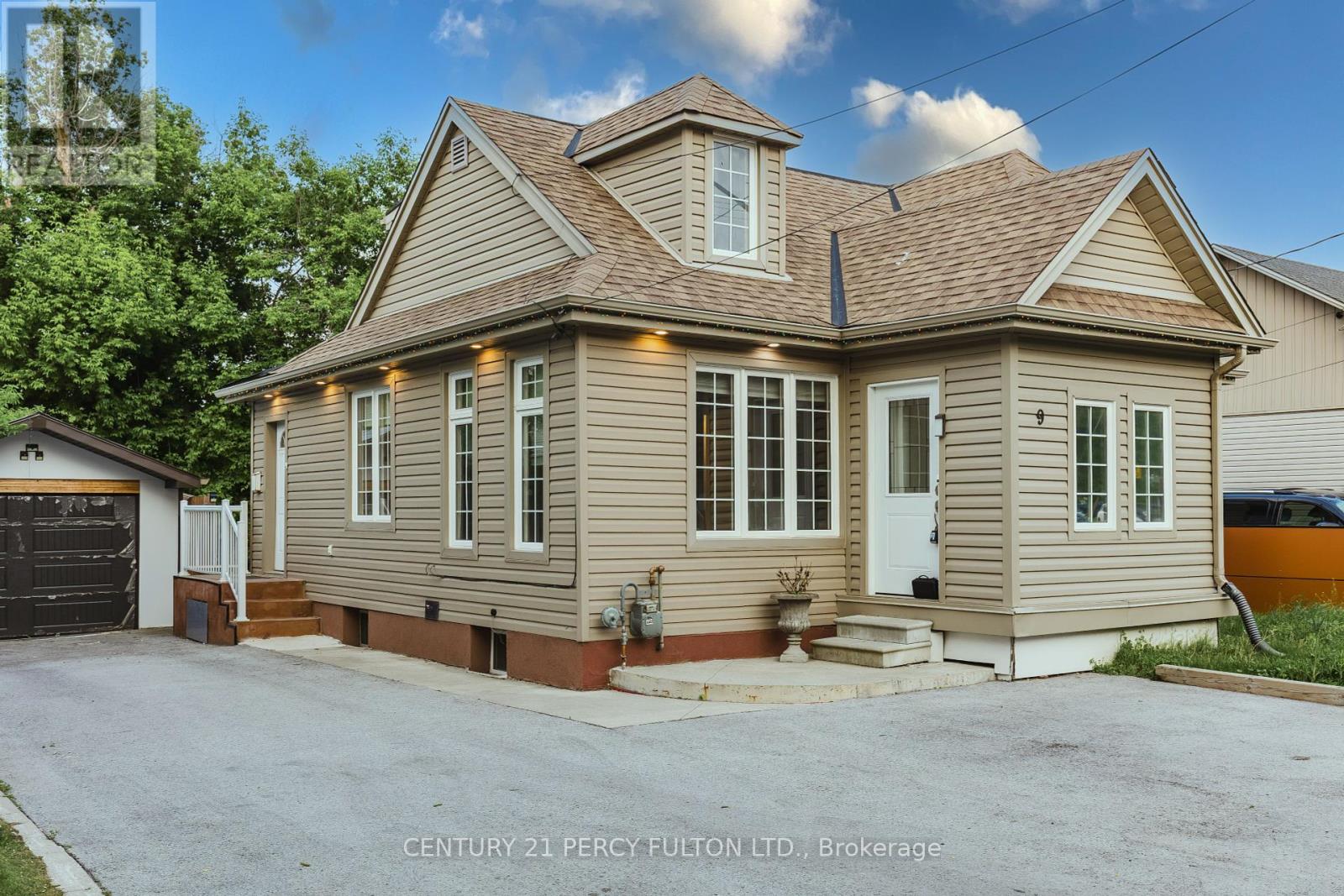 9 New Mountain Road, Hamilton, Ontario  L8G 2R4 - Photo 45 - X12201534