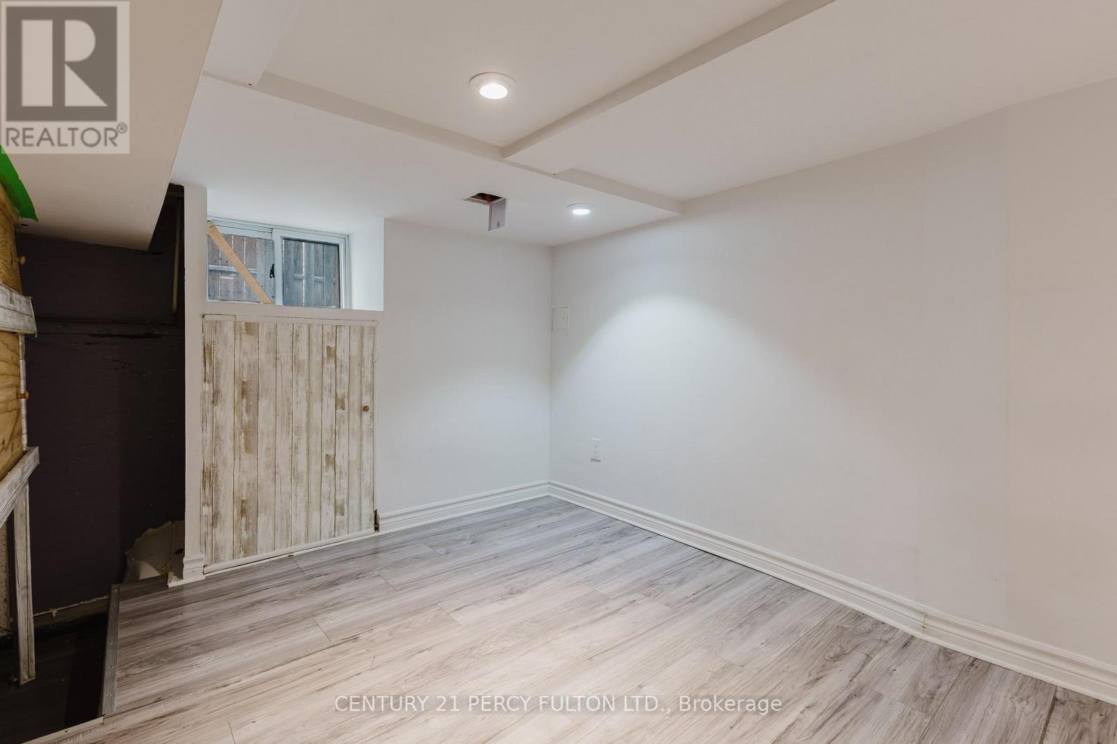 9 New Mountain Road, Hamilton (Stoney Creek), Ontario  L8G 2R4 - Photo 34 - X12201536