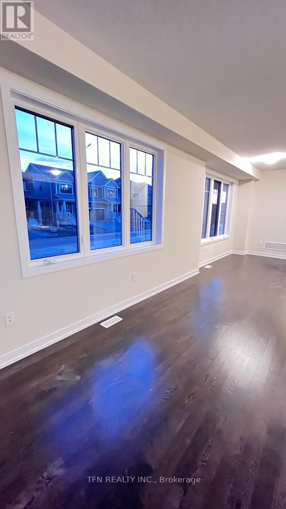 30 Daisy Lane, Thorold, Ontario  L3B 5N5 - Photo 5 - X12201552