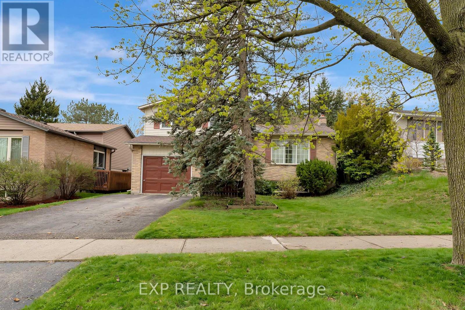 165 Harvard Road, Waterloo, Ontario  N2J 3V4 - Photo 2 - X12201558